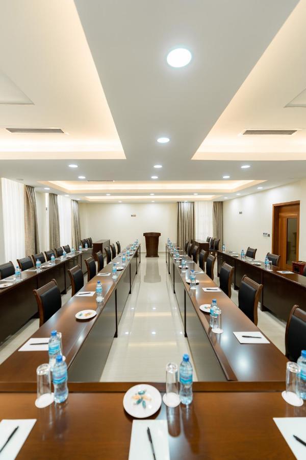 Kibo Palace Hotel Моші Екстер'єр фото