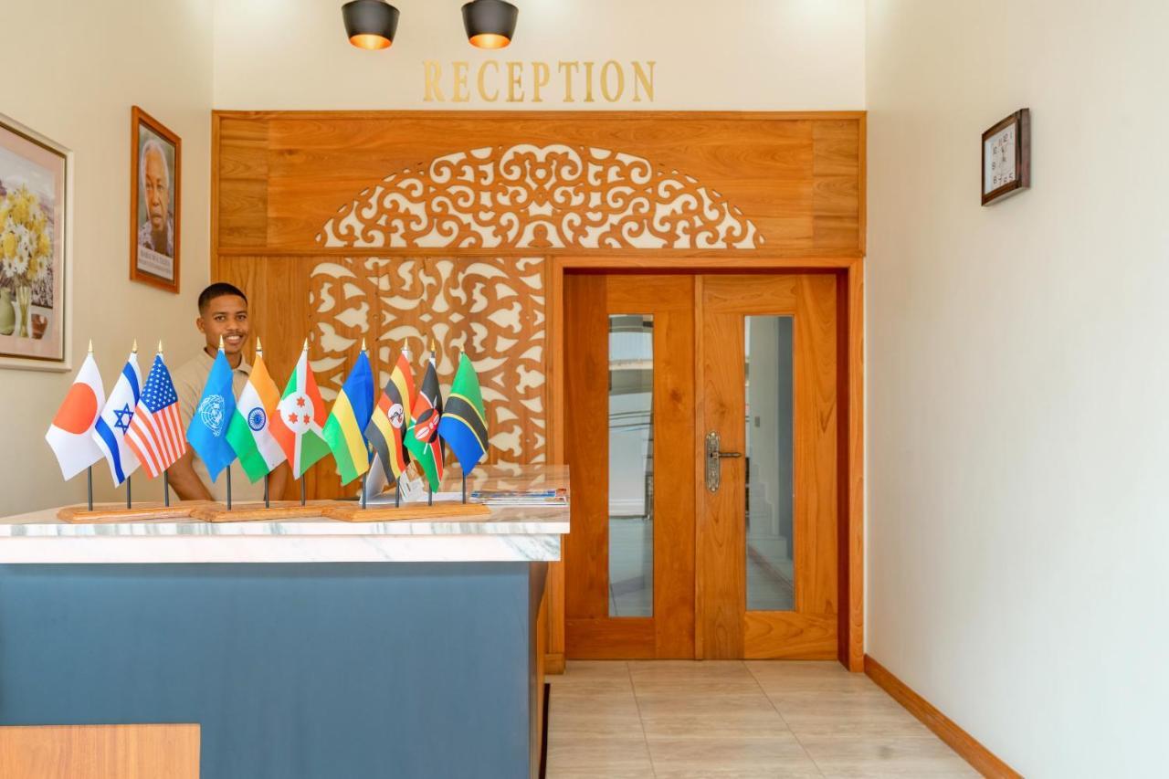 Kibo Palace Hotel Моші Екстер'єр фото